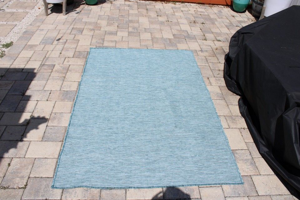 Outdoor Rug Size 47" Inches X 6' Feet