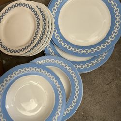 12- Happy Chic -Jonathan Adler DINNER PLATES Blue White Chain Link Pattern 