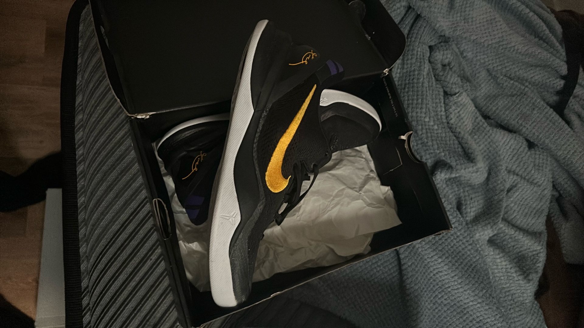 Kobe 8 Lakers Away 