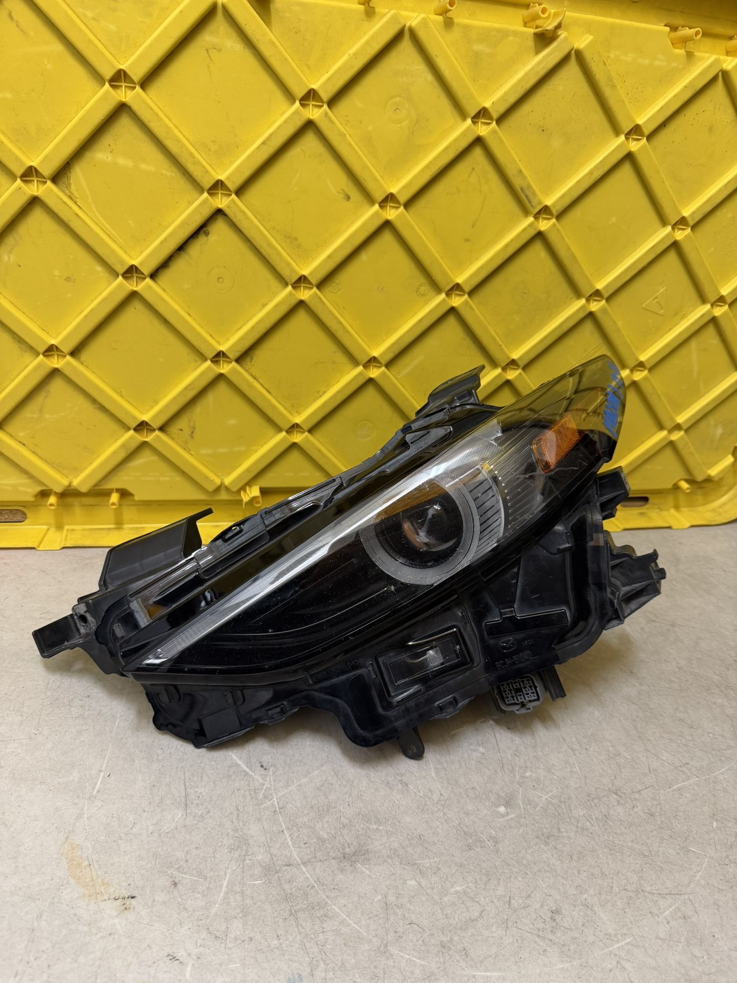 Mazda 3 Left Driver Headlight 2019 2020 2021 Adaptive
