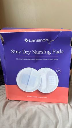 Lansinoh stay dry nursing pads