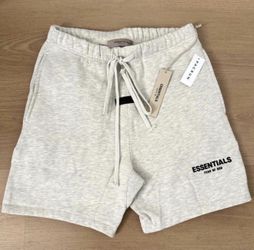 Light Oatmeal Essentials Shorts Size Small