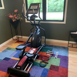 Elliptical Trainer Sole E25