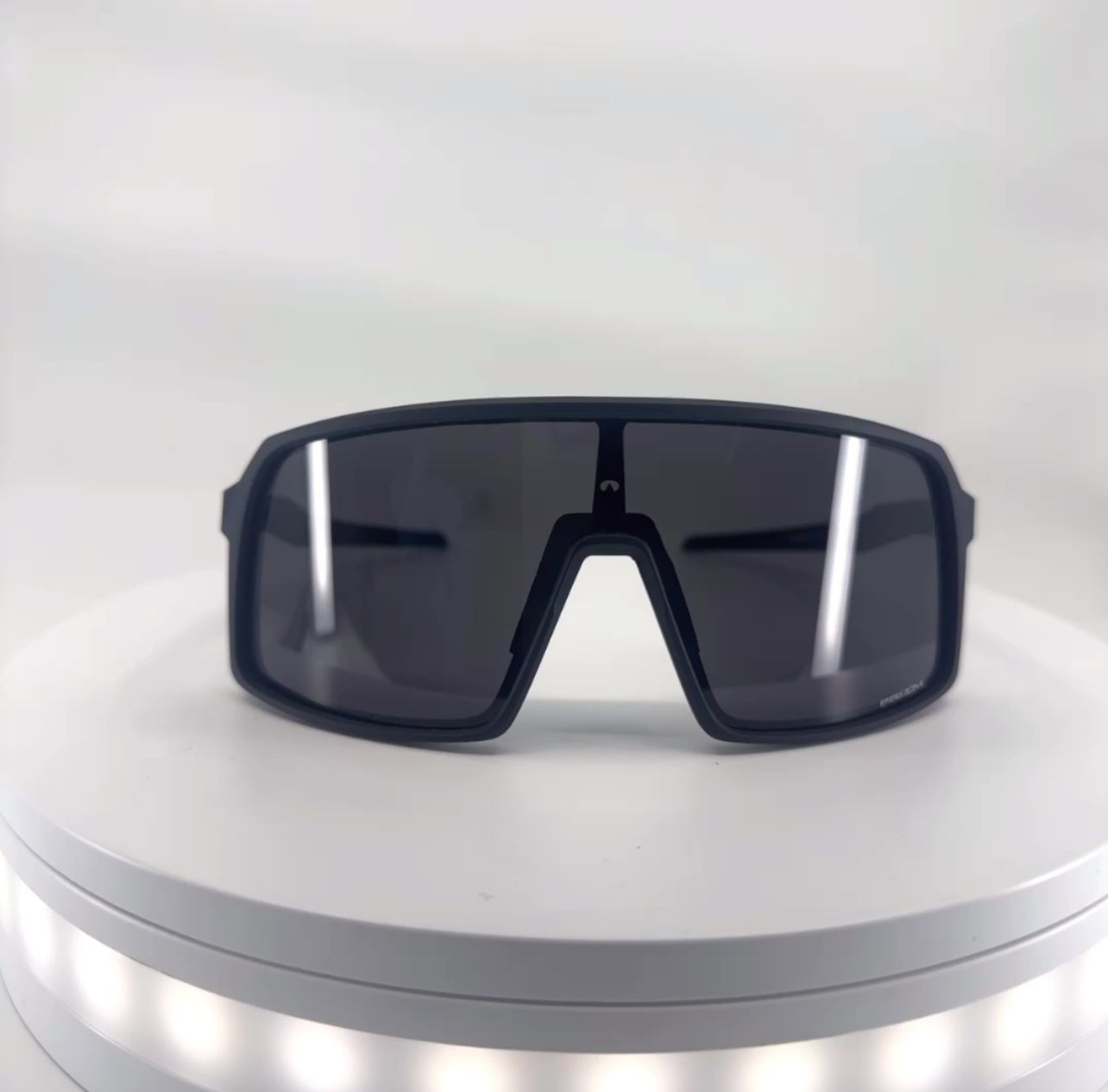 Oakley Sutros
