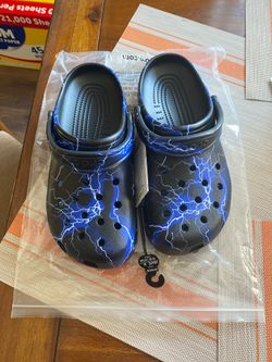 Crocs classic out of this world sz 8 men