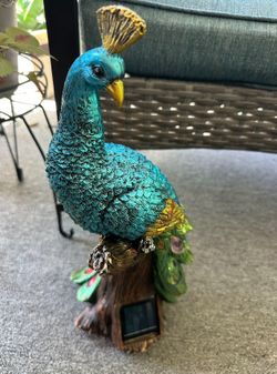  Beautiful Peacock Sculpture Garden Decoration