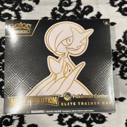 Pokémon Center Gardevoir Etb