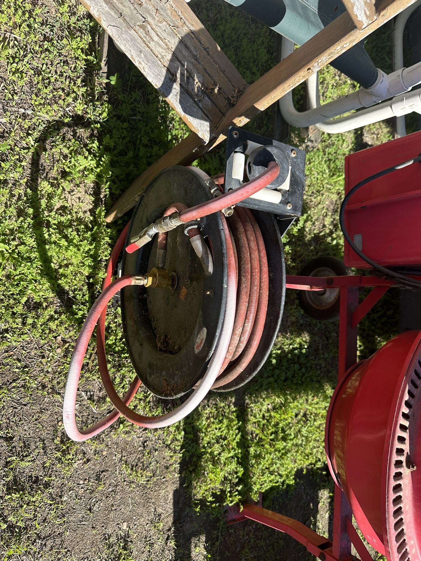 Air Compressor Hose And Wheel