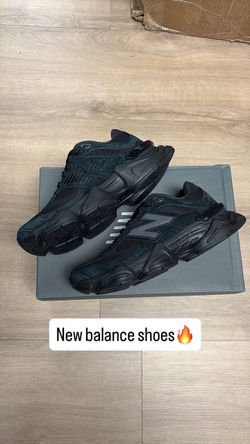 Black New Balance Shoes