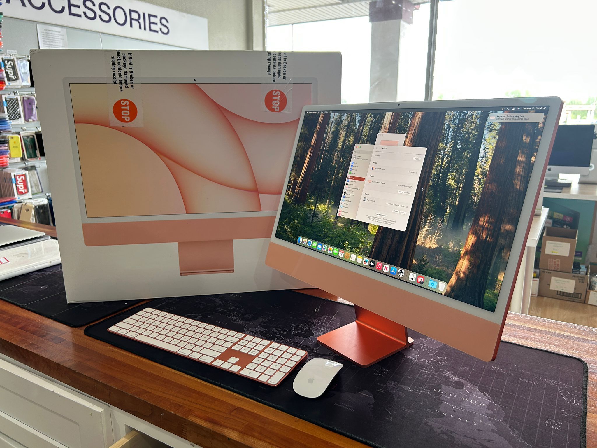 Apple iMac 24” 2021 M1 Chip 16GB RAM 256GB SSD IN BOX LIKE NEW Complete Set