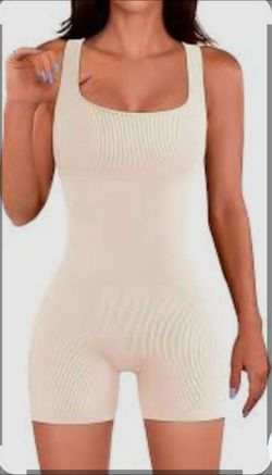 beige, women sculpting, sporty short jumpsuit stands out for its seamless, ribbed design.(Large)‼️‼️ONLY PICKUP‼️‼️
