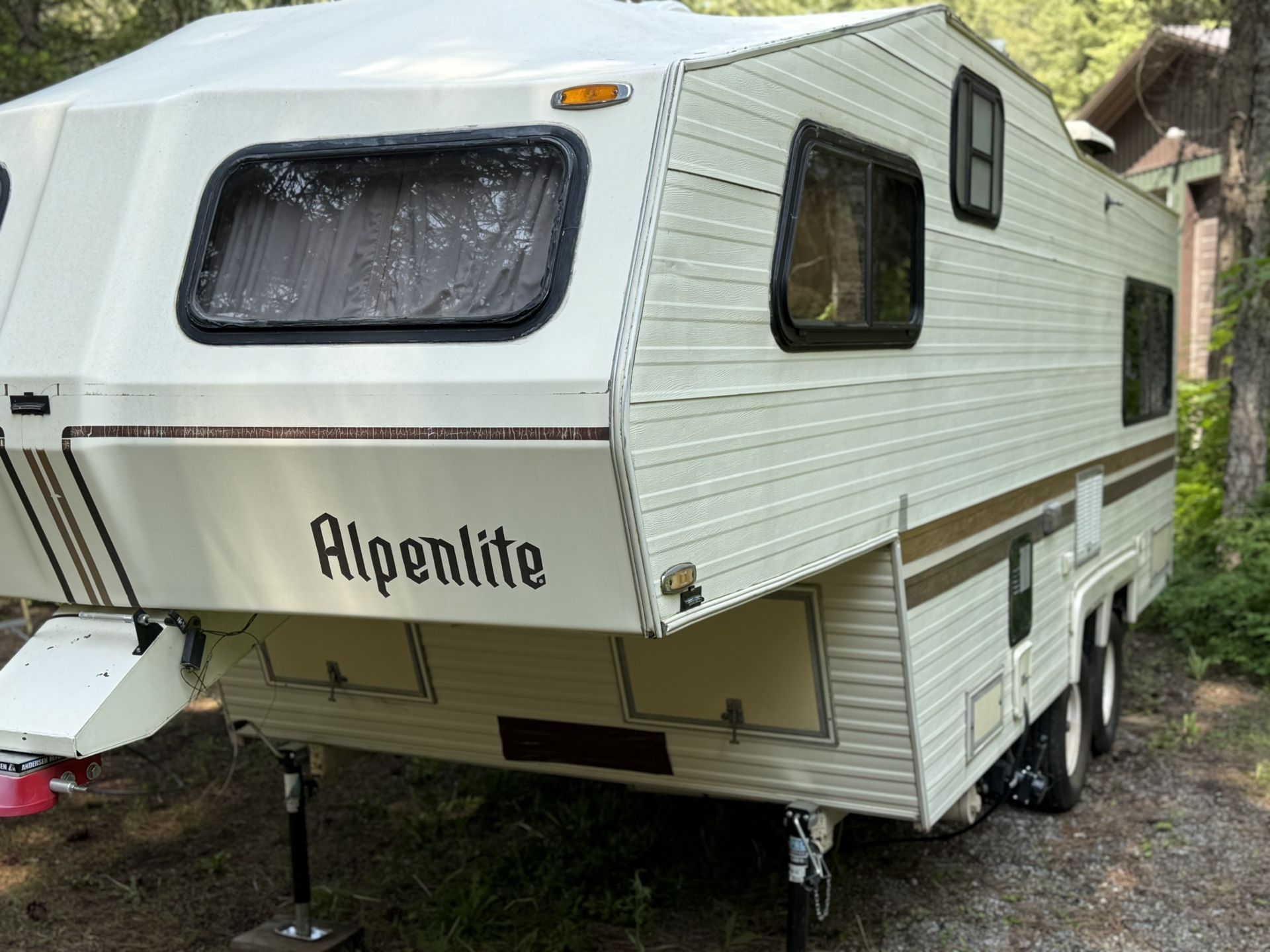 1987 25 Alpenlite RV Trailer