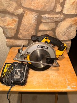 DeWalt skil saw and charger