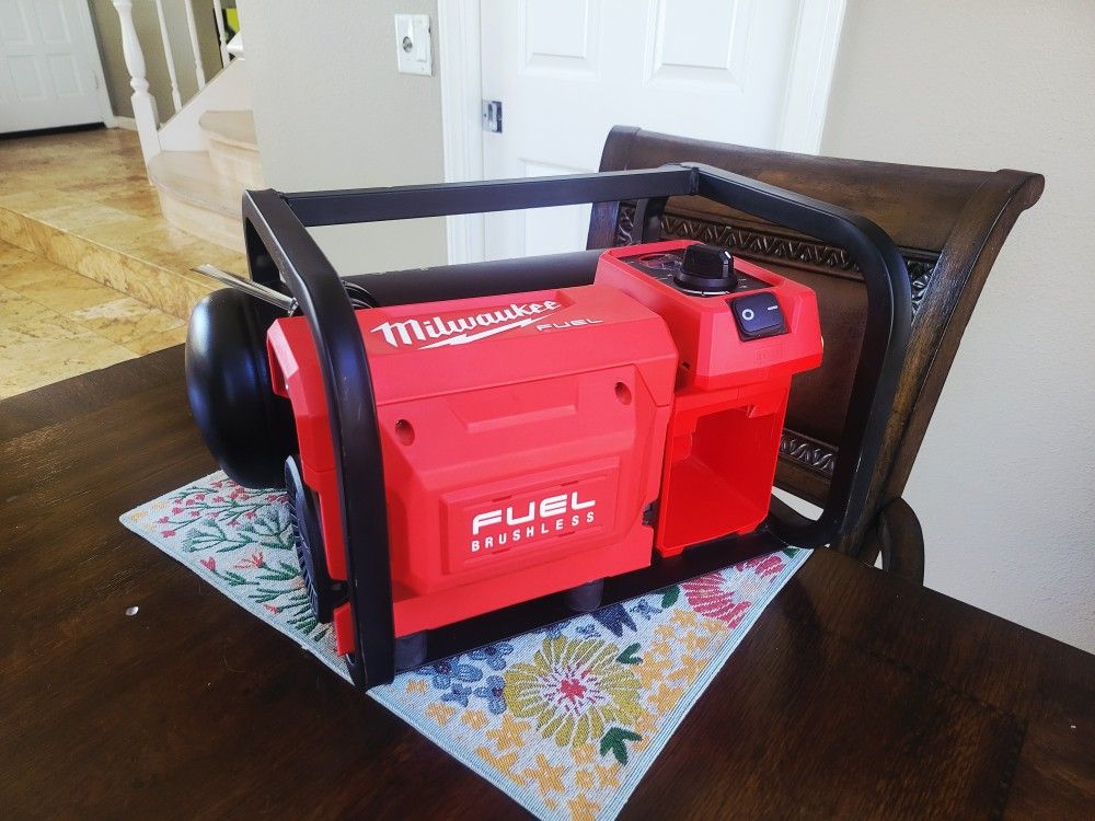 M18 FUEL 18-Volt Lithium-Ion Brushless Cordless 2 Gal. Electric Compact Quiet Compressor (Tool-Only)