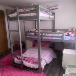 Triple Bunk Bed 