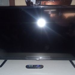32' Television Roku TV With Remote 