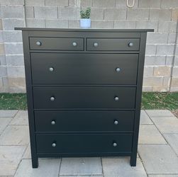 Black IKEA Hemnes 6 drawer dresser