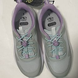 New - Girls Big/Little “Bungee Mesh Sneakers” (Size:1)