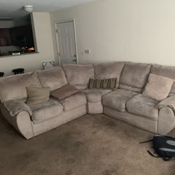 L Shap Couch…price Is Negotiable 
