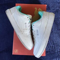 Mercedes x Puma Collab Sneaker - Size 9
