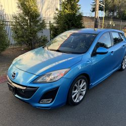 2010 Mazda Mazda3 S Grand Touring (Fully Loaded!!!)