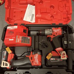 Milwaukee Drill Set