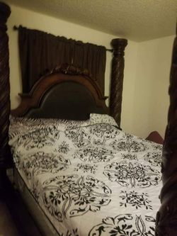 Northshore king/cal king canopy bed