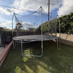 TRAMPOLINE 