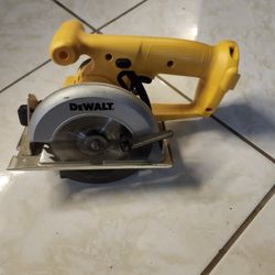 5 3/8 Dewalt Trim Saw 14.4V 