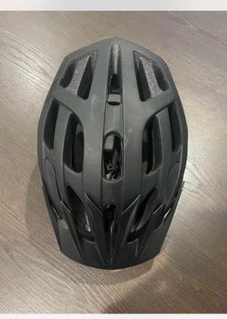 Specialized S-M discounted helmet