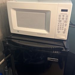 Microwave Oven