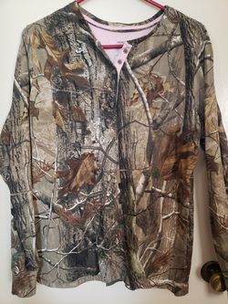 Ladies XL 16-18 cammo henley
