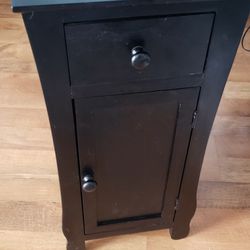 cabinet / night stand/ end table 29h,12d, 14w like new 4/25/24