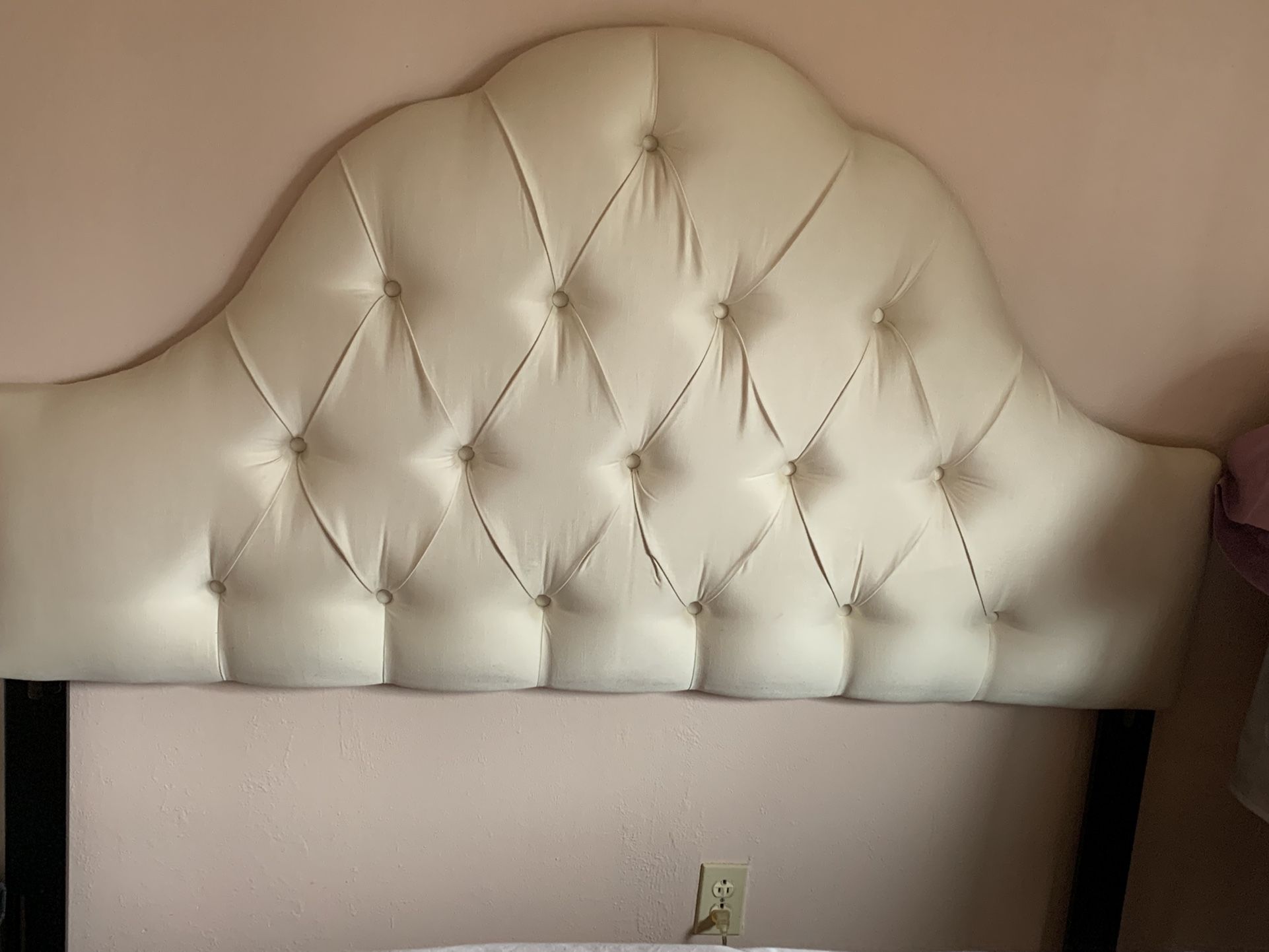 Like New Cream Tufted Headboard queen