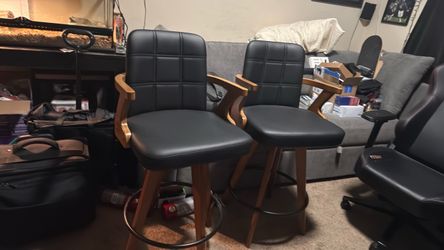 2 swivel chairs 26’