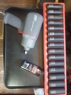 Ingersoll Rand 2235TiMAX 1/2 with protective boot and deep 1/2in sockets