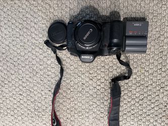 Canon EOS 5D DSLR Camera with 50mm Lens