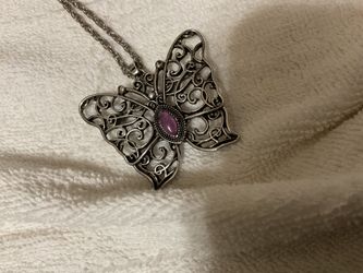 NEW BUTTERFLY NECKLACE / PIN