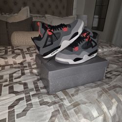 Jordan 4 Infrared