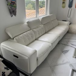 Beautiful 4 Seater Couch; Every Seat Reclines 