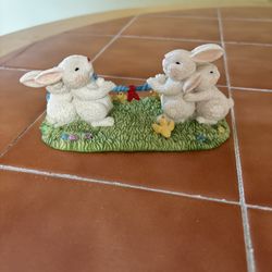 Bunny Statue 