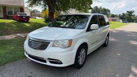 2013 Chrysler Town