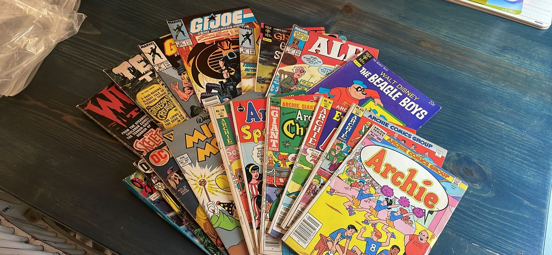 18 Old comic books