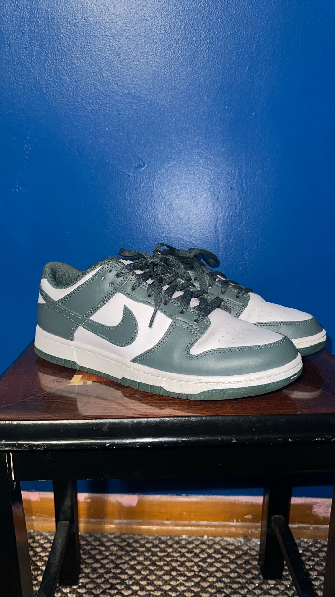 Nike Mens Dunk Low Retro Shoes