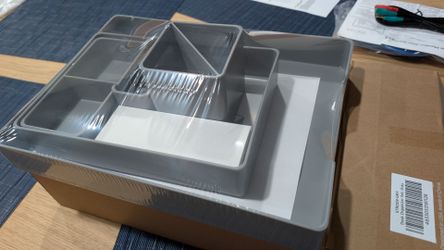 Desk organizer - New