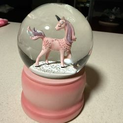  Unicorn Musical Snow  Globe ❄️ 