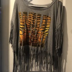 Grey Crop Top WILD HEART with Fringes Size Jr.  XXL New