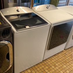 Kenmore 700 Series Washer And Electric Dryer