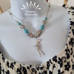 Necklace Navajo Style Silver Tone  With Tourquse Stone And Beautiful Pendants