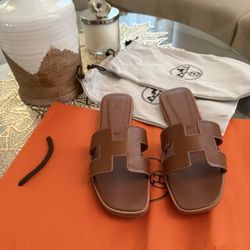 Women brown calfskin leather sandals 7/7.5